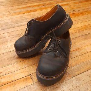 Dr. Martens - VINTAGE,  lace up oxford.